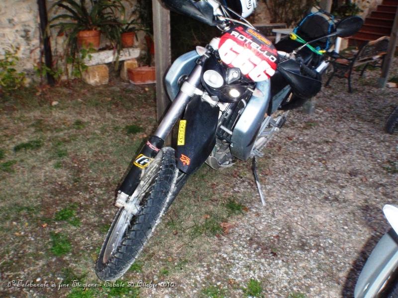 0052.JPG - moto bagnate dalla guazza notturna..