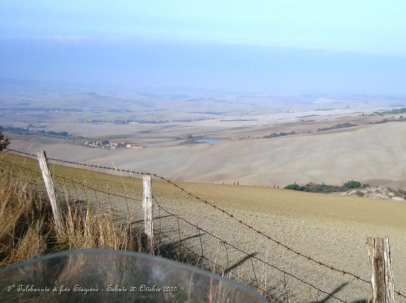 0269.JPG - Qui siamo nella riserva naturale della lucciola bella...