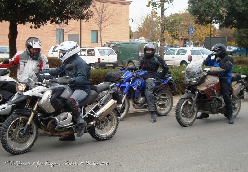 0308.JPG - Si riparte verso il Guado dell'Ombrone...tutti assieme...