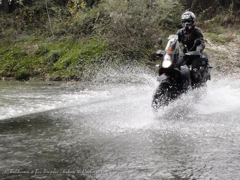 0405.JPG - Guado dell'Ombrone, purtroppo non c'è tanta acqua...