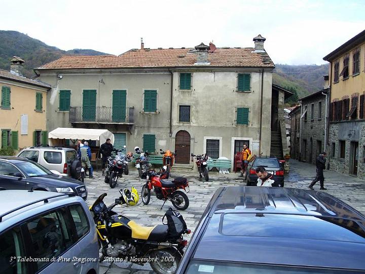 0006.JPG - La Piazzetta del Paese