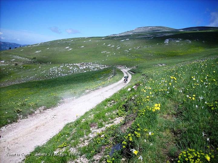 DSCN2923.JPG - Strade sterrate di alta montagna