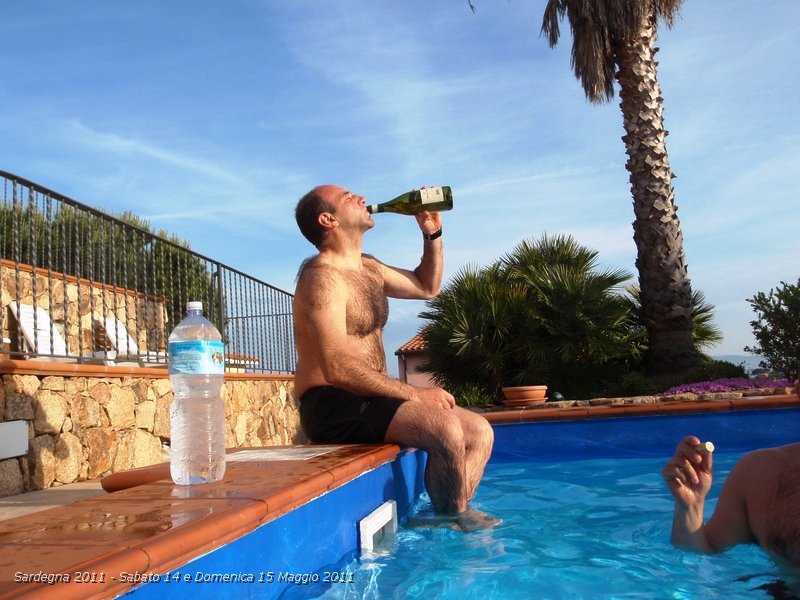 0270.JPG - Arrivati al Residence tutti a mollo in piscina...ahia.... ehhehe :-)