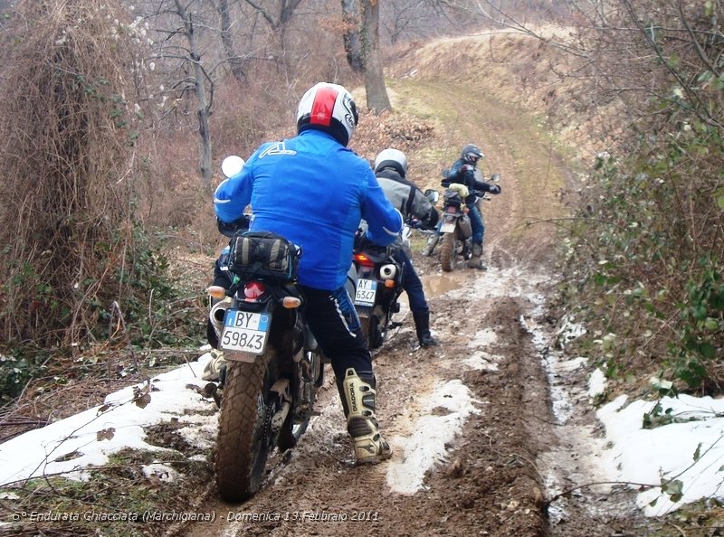 0117.JPG - Irenio in difficoltà, questo è un tratto molto fangoso..