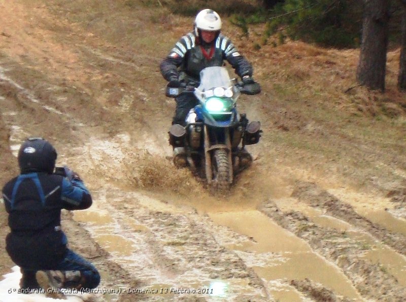 0147.JPG - La dura vita del fotografo.. Gino sempre facico in mezzo alla melma.. dice che gli piace.. eheeh :-)