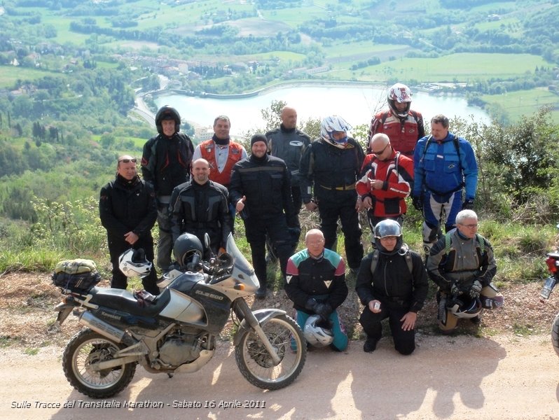 P4160064.JPG - Intanto facciamo la foto, qui manca Walterino, Sauro e Gino che scatta la foto..