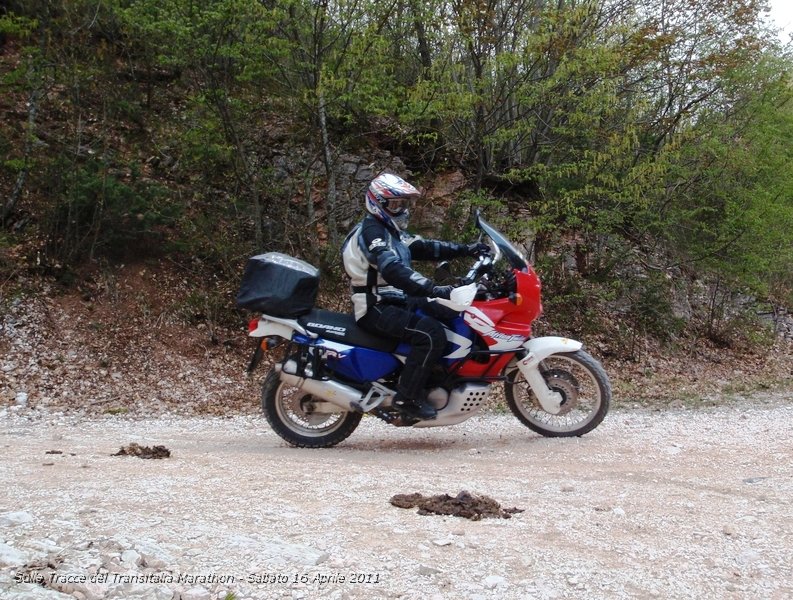 P4160158.JPG - Spettacolare passaggio sui monti prima di arrivare a Colfiorito...