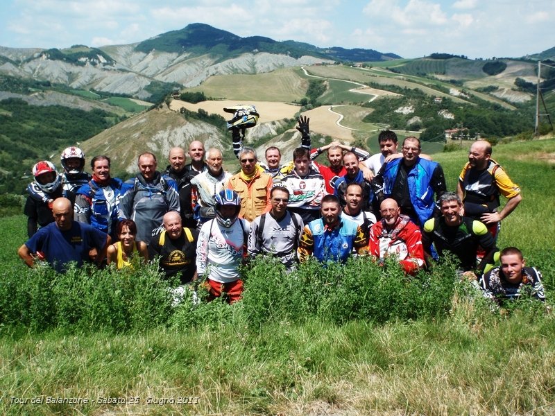 P6250362.JPG - Foto di Gruppo, siamo in 26 comprese 2 Donzelle Motorizzate..