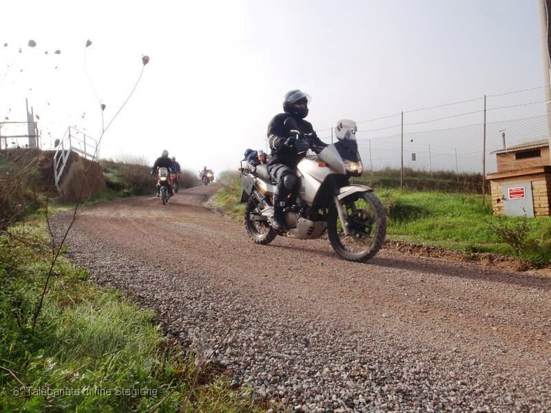 181.JPG - Grande Antonio, dallo Scooter è passato ad una Moto e ha macinato parecchi km prima di finire con i Talebani...infatti è partito da Bolzano...