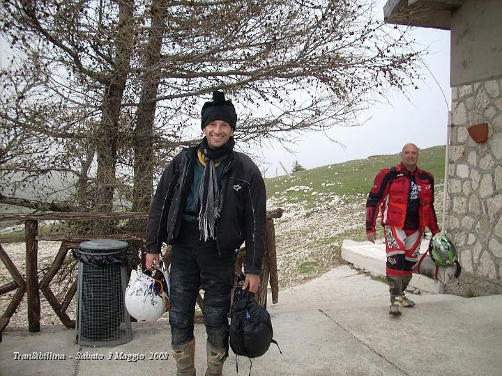 DSCN2563.JPG - Gianluca ed Ivan arrivano al Rifugio che è ancora Giorno..