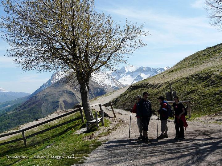 DSCN2753.JPG - Al rifugiio ci sono pure gli scalatori..