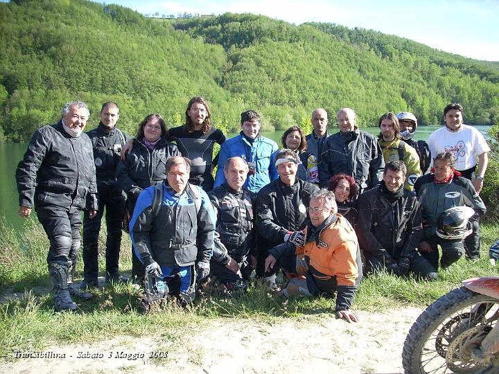 DSCN2762.JPG - Ultimo baluardo, qui i fantastici Ragazzi che hanno Organizzato il Tour ci salutano. Ultimi Km per arrivare al Rifugio e ognuno torna verso la propria dimora. Bellissima Giornata, Grazie a tutti !! :-)