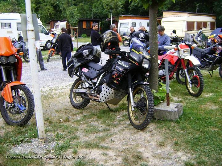 0083.JPG - Cominciamo a caricare le Moto