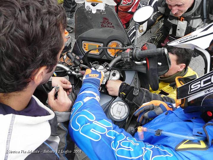 0264.JPG - Rotax trova il dado che s'è perso lc8, un dado Aprilia su una Ktm eh eh e h :-)